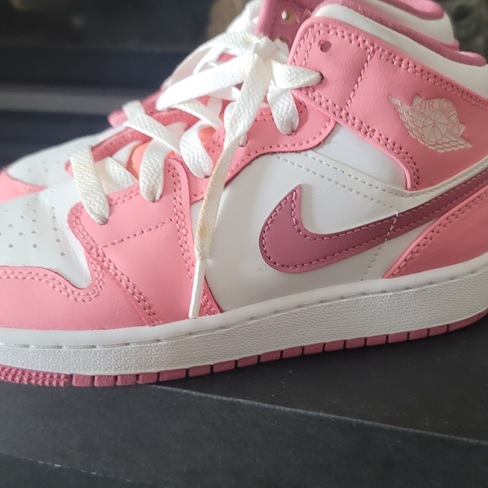 Jordan 1 MidValentine's Day (2023) (PS)